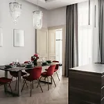 מלון דירות House Of Loft Affair - Loftaffair Collection קרקוב